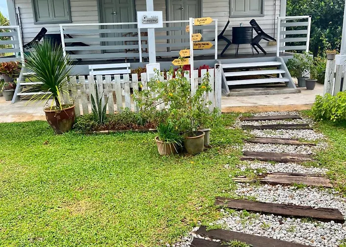 Tok Abah Cottage